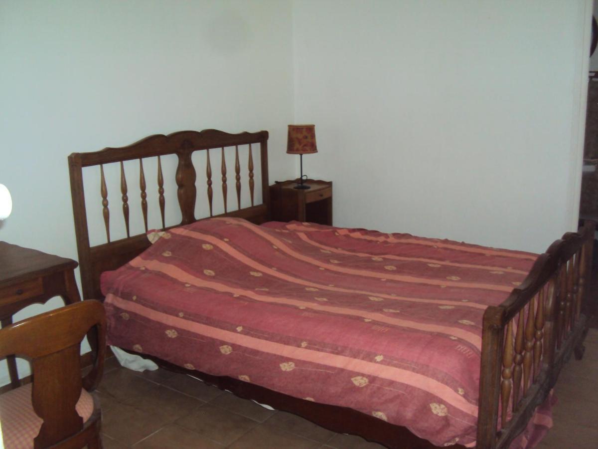 Bed and Breakfast El Gato Negro Монтиньяк Экстерьер фото