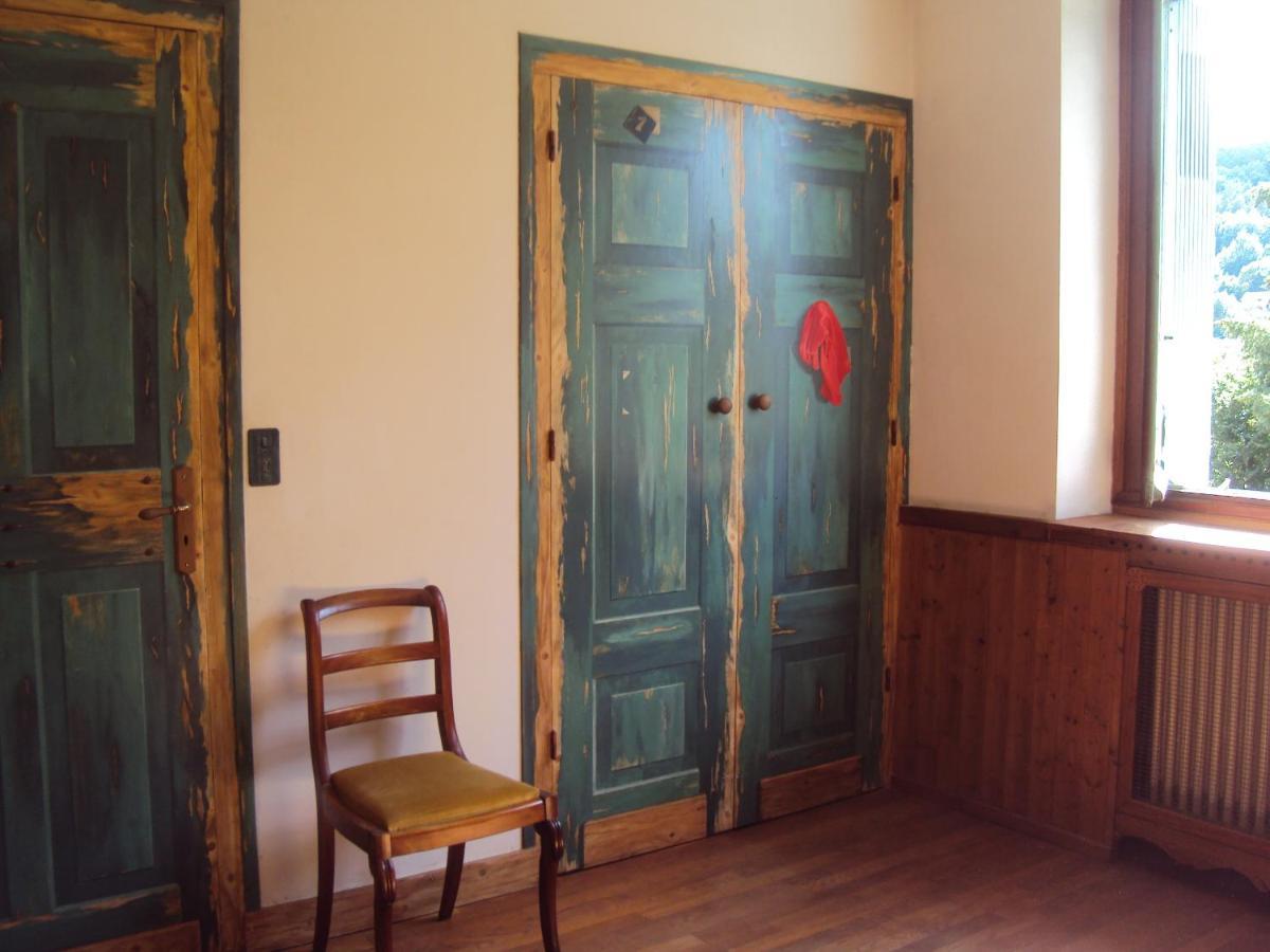 Bed and Breakfast El Gato Negro Монтиньяк Экстерьер фото